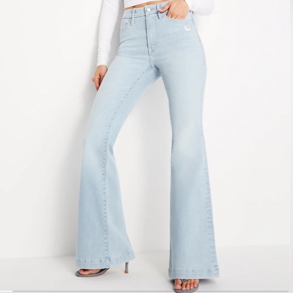 Good American Always Fits Good Legs Flare Distressed Lt Blue Wash Size 14-18 NWT - Picture 1 of 16